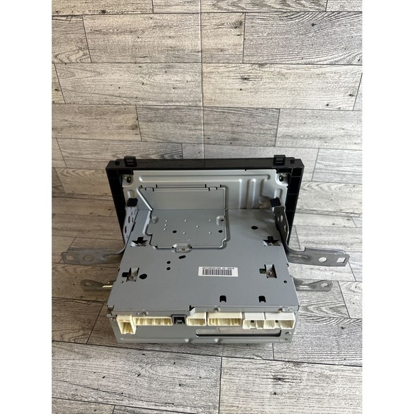 2017-2019 Toyota Corolla AM FM Radio Single Disc CD MP3 Player 8614002520 100639 - Picture 6 of 6